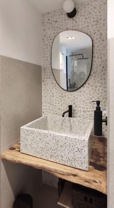 Апартаменты Piso Reformado De Diseno C/Terraza. Playa El Ancla Эль-Пуэрто-де-Санта-Мария Экстерьер фото
